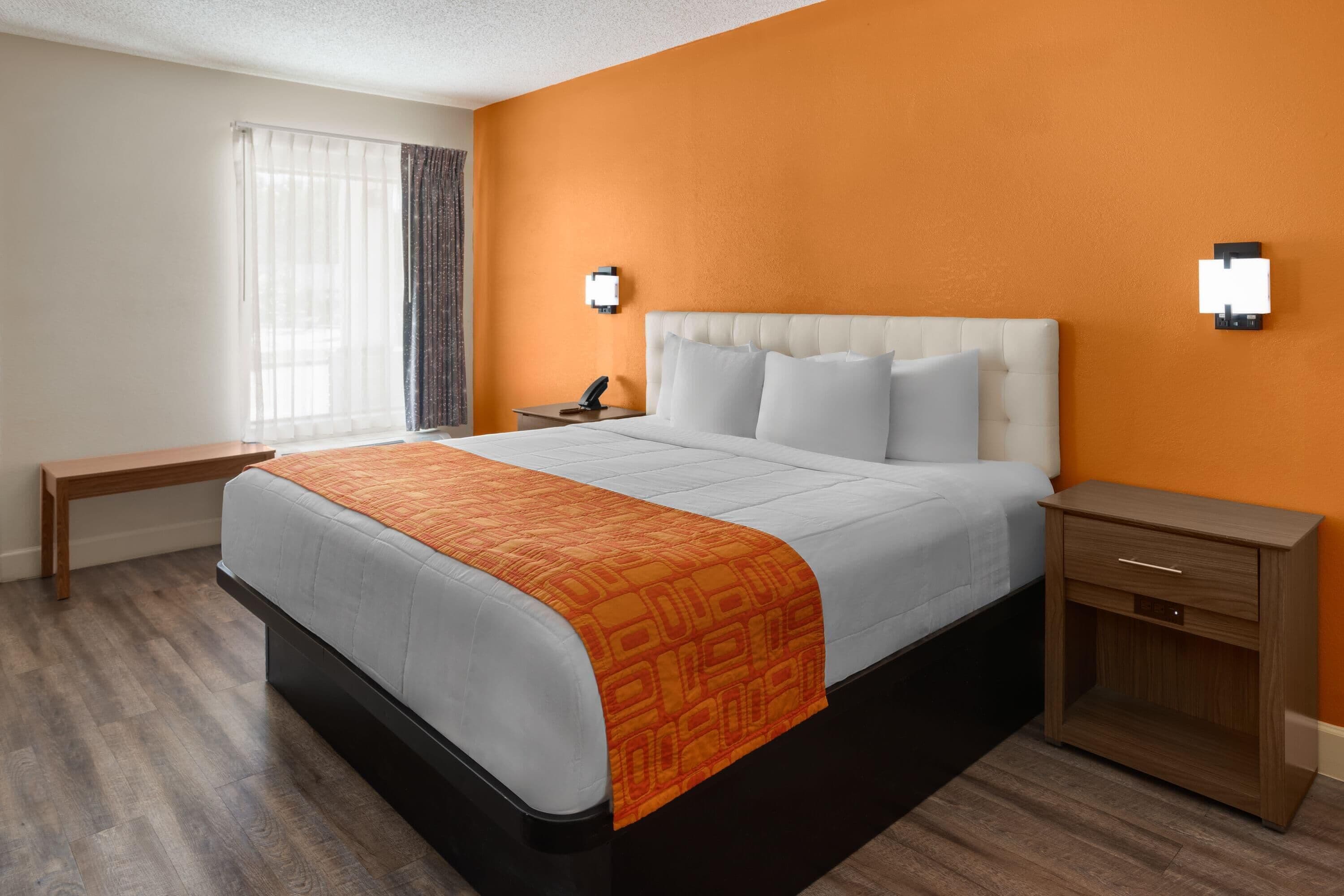 Photo - Howard Johnson by Wyndham Savannah GA