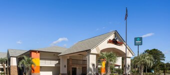 Howard Johnson by Wyndham Savannah GA