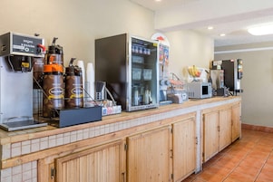 Free daily continental breakfast