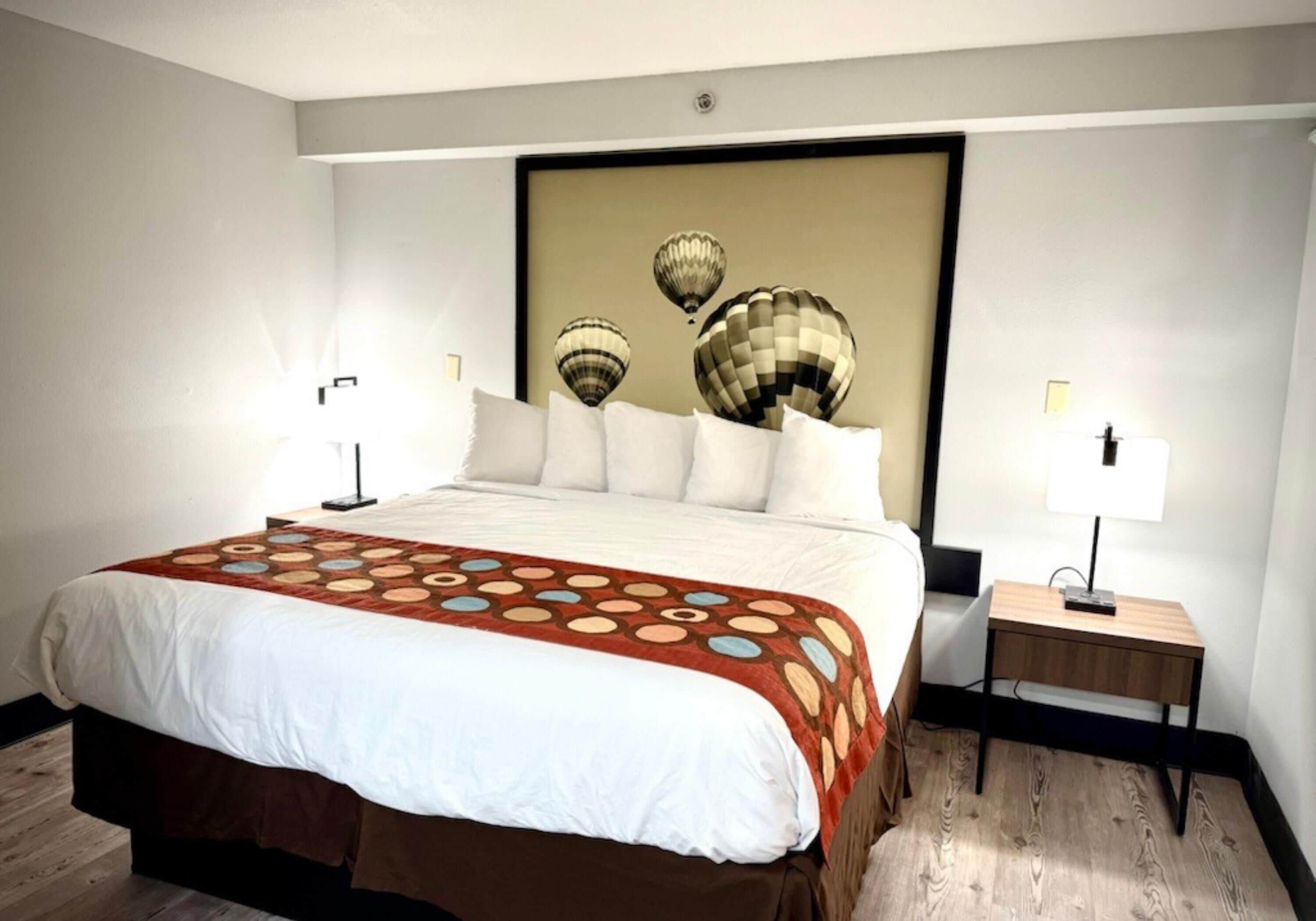 Standard-Apartment, 1 King-Bett, Nichtraucher, Küche (with Sofabed, Full Kitchen) | Hochwertige Bettwaren, Pillowtop-Betten, Zimmersafe, Schreibtisch