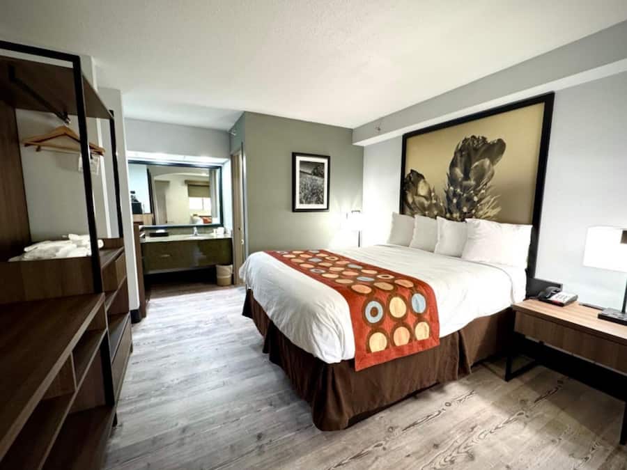 Suite, 1 King Bed, Non Smoking (with Sofabed)