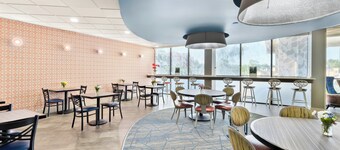 Holiday Inn Express Atlanta Galleria - Ballpark Area by IHG
