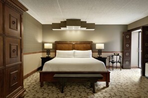 Suite, 1 King Bed, Lower Terrace Level (Mandarin Suite) | Blackout drapes, iron/ironing board, free cribs/infant beds