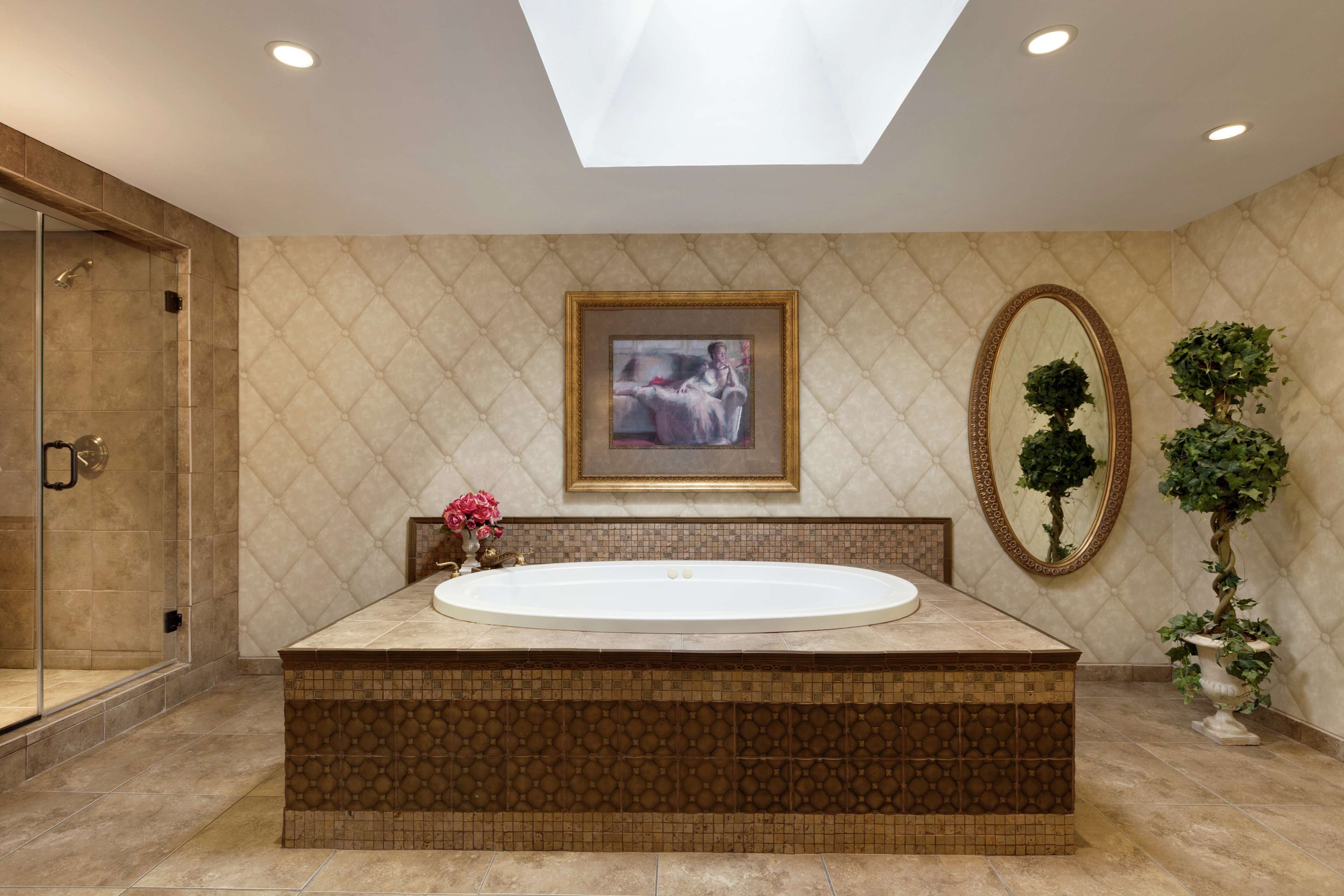 suite, 1 king bed, jetted tub (manhattan suite) | bathroom | free toiletries, hair dryer, towels, soap