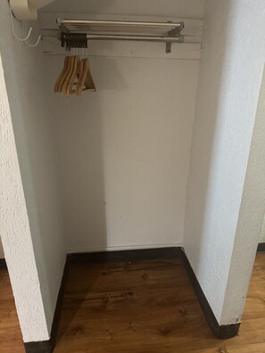 Handdukar, tvål och toalettpapper