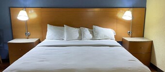 Motel 6 Savannah, GA- Gateway & I-95