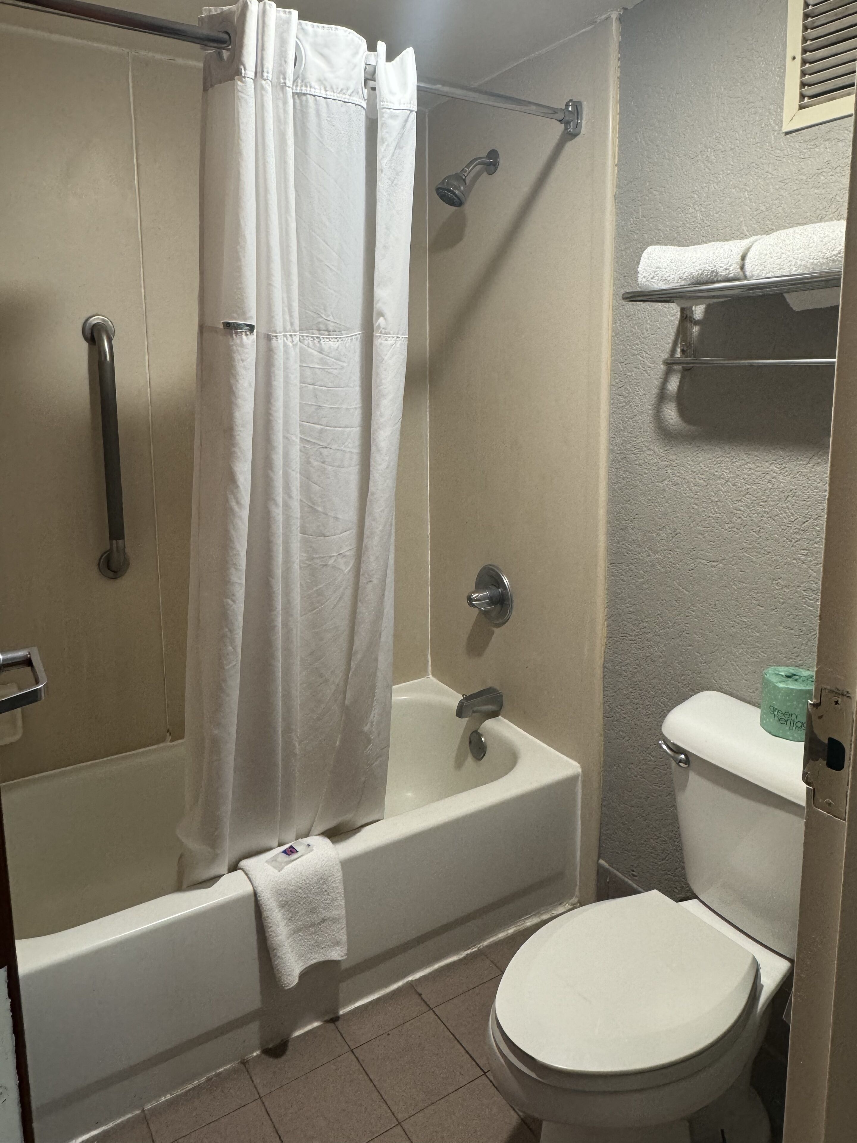 Photo - Motel 6 Savannah GA Gateway & I95