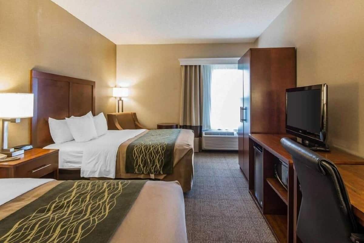 In-room safe, desk, blackout drapes, iron/ironing board