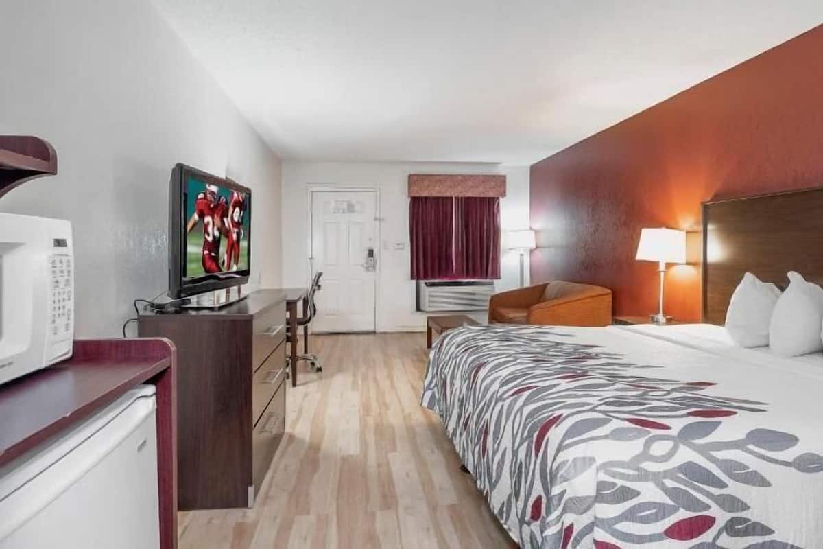Blackout drapes, iron/ironing board, free cribs/infant beds, free WiFi