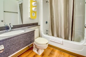 淋浴/盆浴组合、环保洗浴用品、吹风机、毛巾