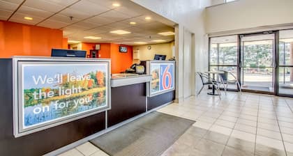 Motel 6 Amherst, NY - Buffalo