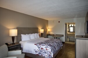 Desk, free WiFi, bed sheets