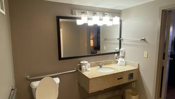 Deluxe Room, 1 King Bed, Accessible, Non Smoking (Roll-in Shower) | Bathroom