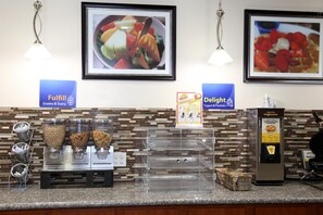 Tägliches inbegriffenes kontinentales Frühstück