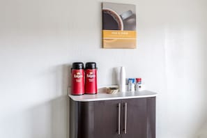 Coffee service - Motel 6 Albuquerque, NM - Northeast (Albuquerque)