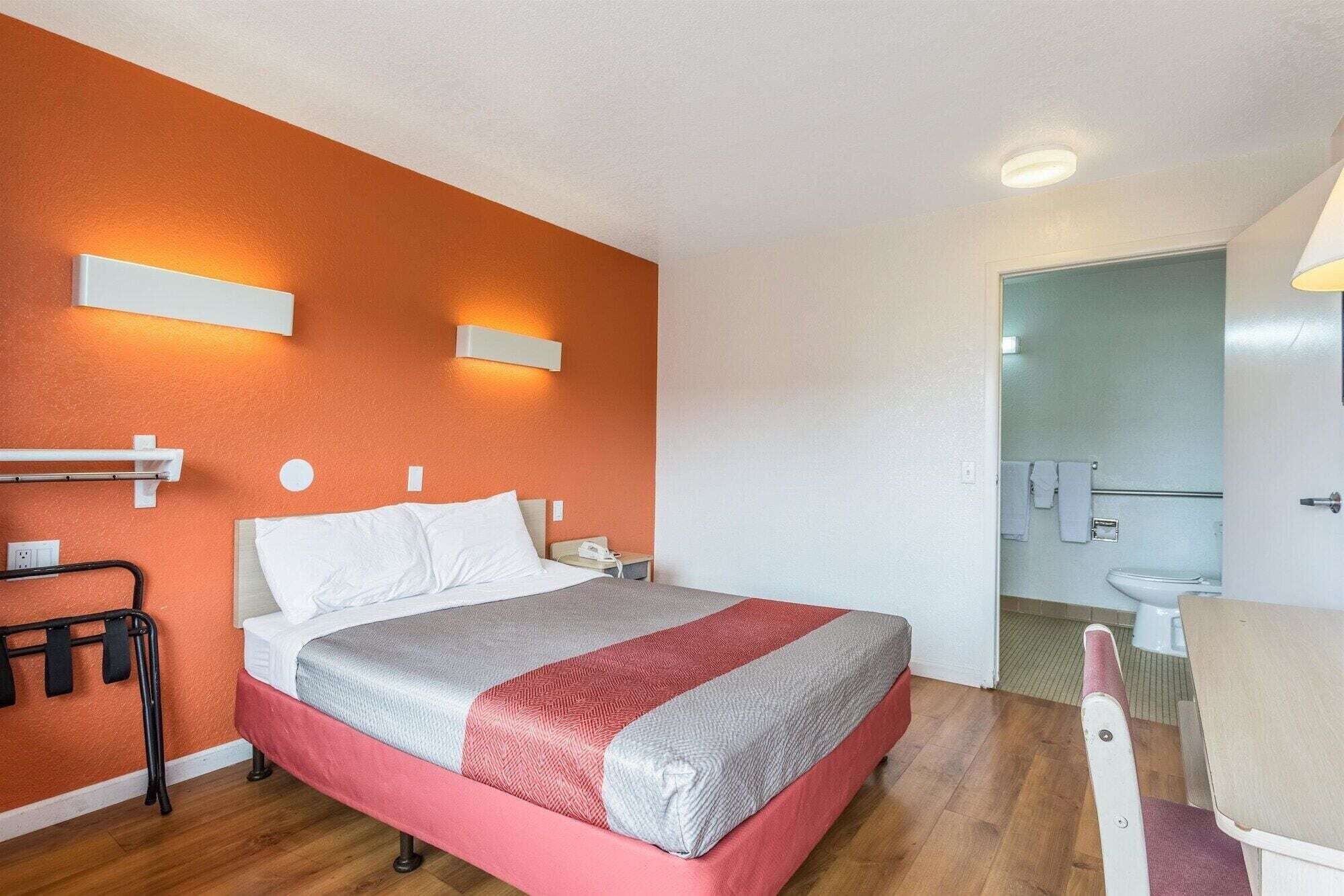 Wi-Fi gratuit, draps fournis