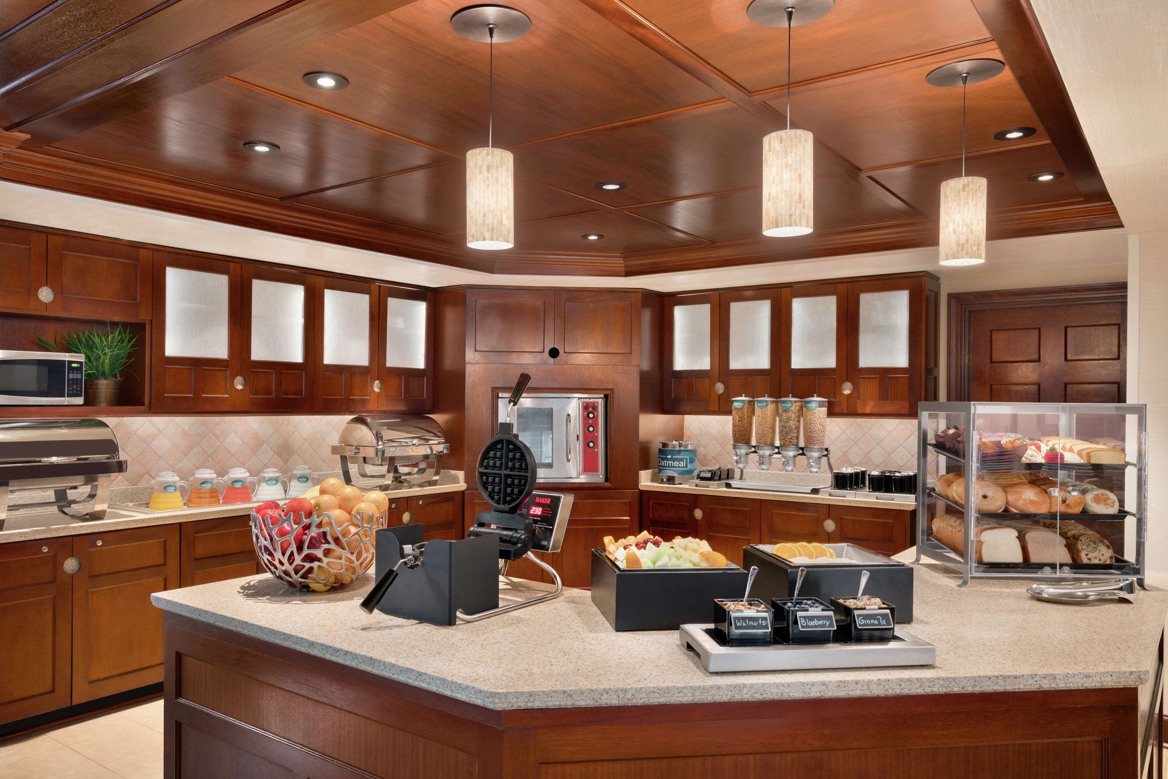 Petit déjeuner buffet compris tous les jours