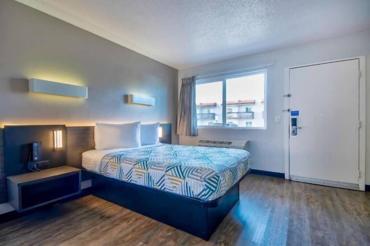 Wi-Fi de cortesia, roupa de cama