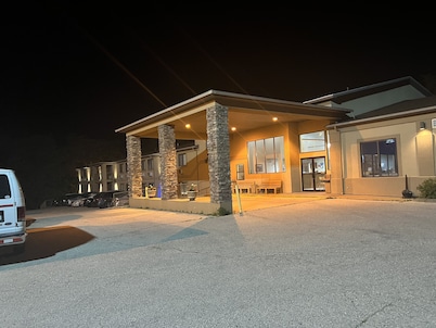 Days Inn by Wyndham Boonville