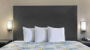 Standard Room, 1 King Bed, Accessible, Non Smoking | Desk, iron/ironing board, free WiFi, bed sheets