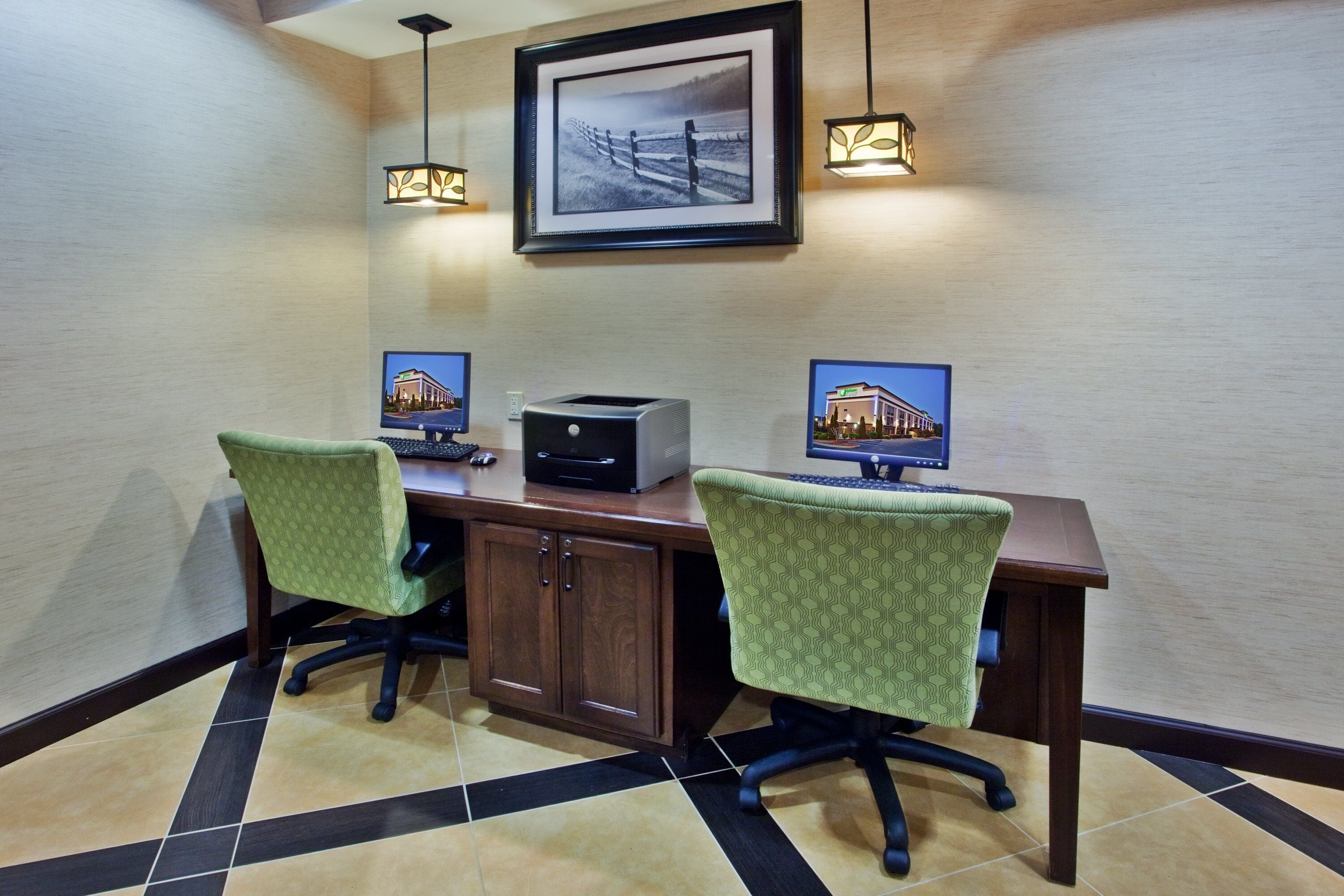Photo - Holiday Inn Express Peachtree Corners - Norcross by IHG