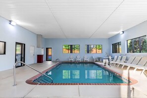 Piscine intérieure