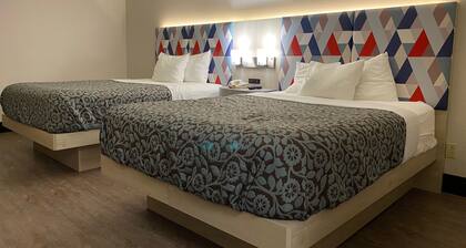 Days Inn & Suites by Wyndham Peachtree Corners/Norcross