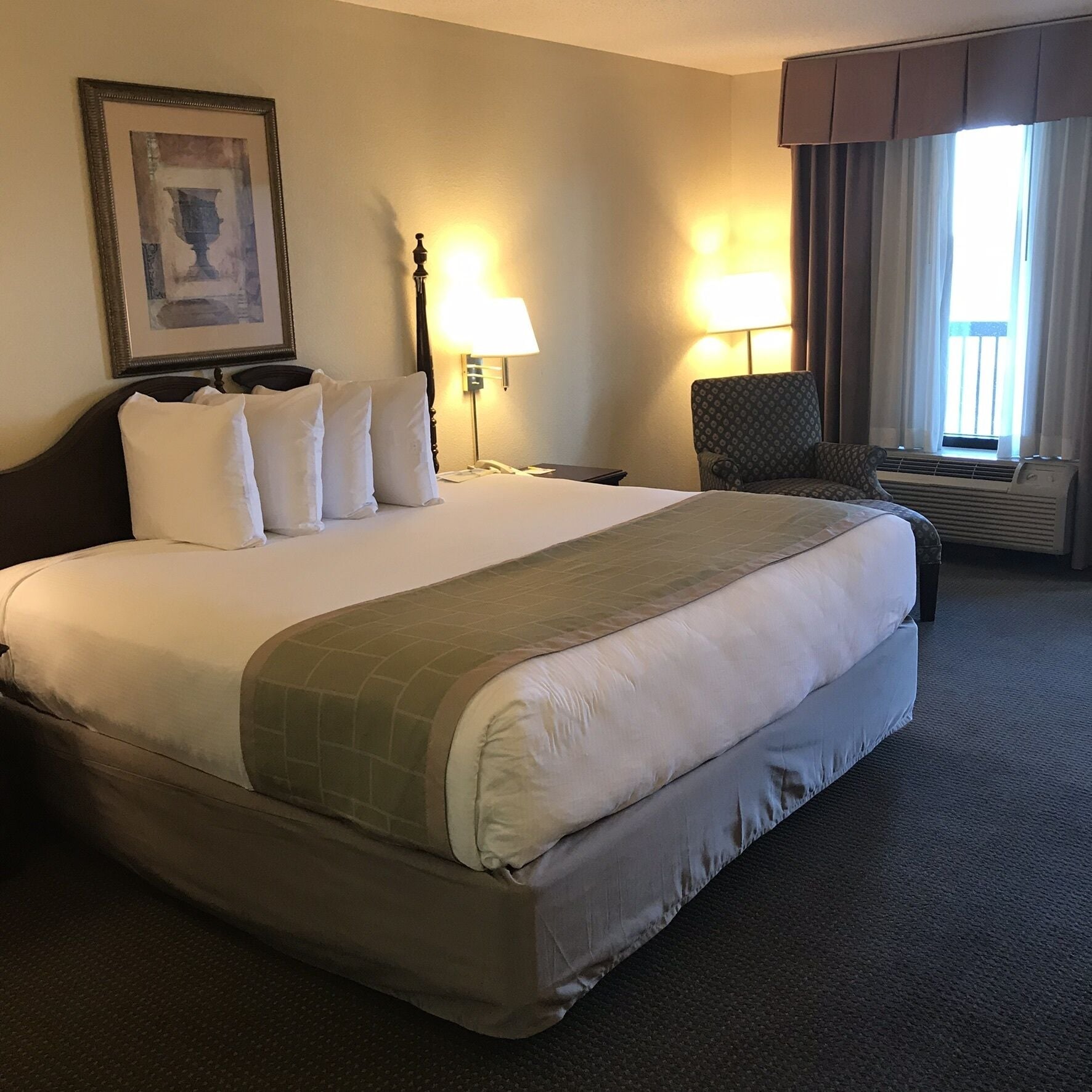 Premium bedding, desk, iron/ironing board, cots/infant beds