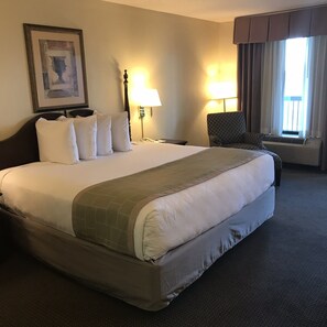 أغطية فراش متميزة ومكتب ومكواة/لوح كي وأسرّة أطفال/رضّع