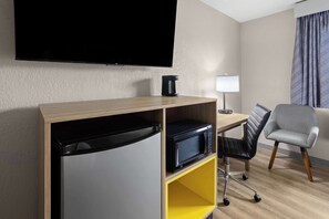 Standard Room, 1 King Bed