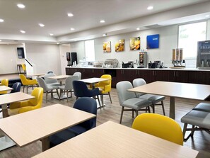 Desayuno buffet incluido todos los días