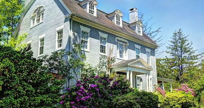 Simsbury 1820 House