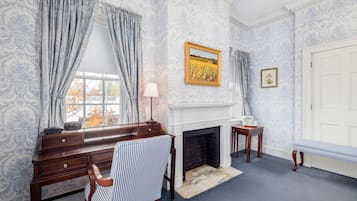 Deluxe Queen with Sofa Bed | 1 yatak odası, Frette Italian çarşaf takımı, kaliteli yatak takımı
