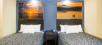 Days Inn by Wyndham Blue Springs