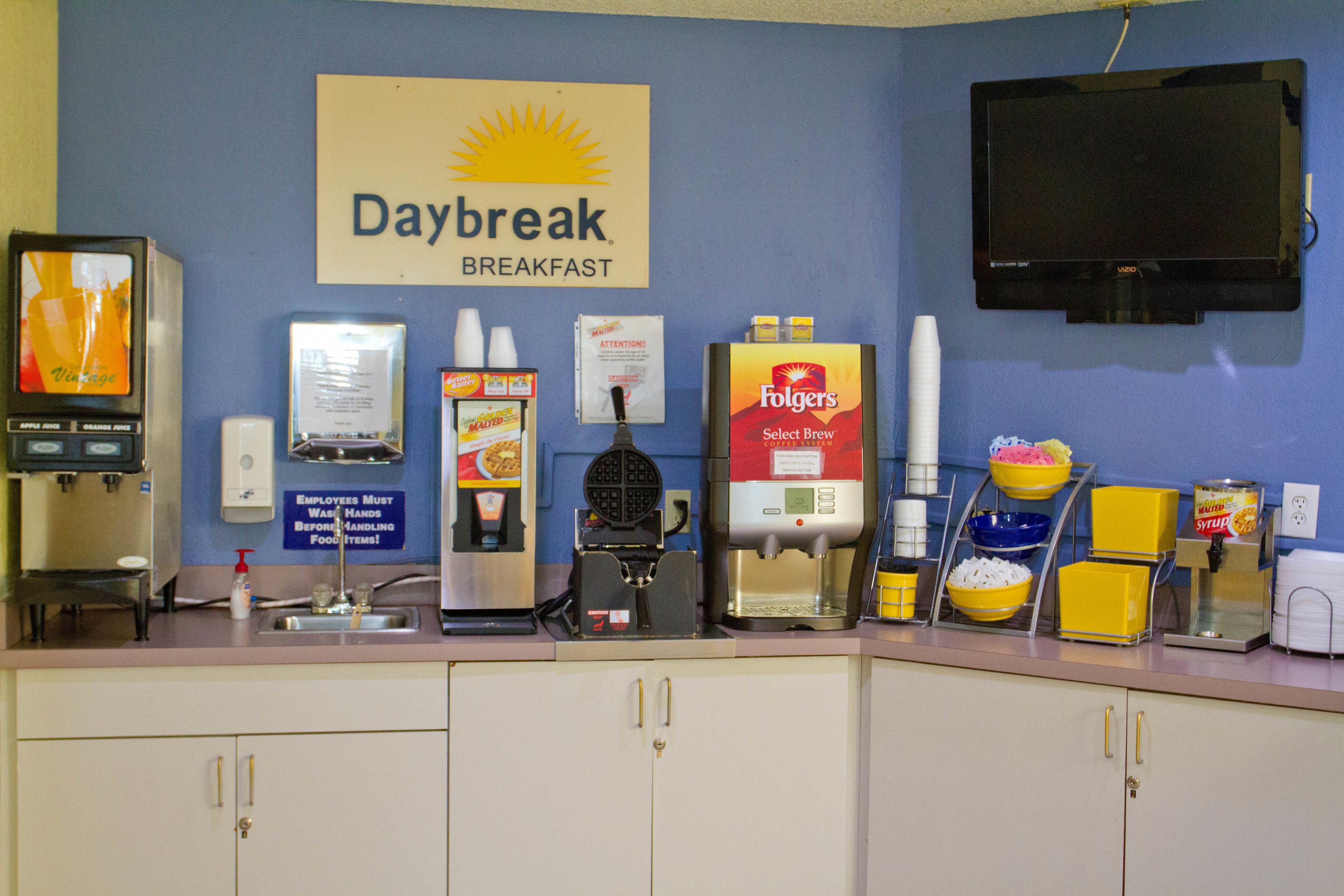 含每日外帶早餐