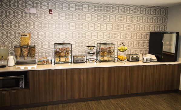 Free daily on-the-go breakfast