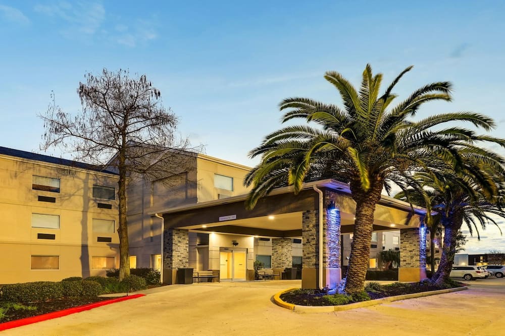 Holiday Inn Express Kenner - New Orleans Airport by IHG