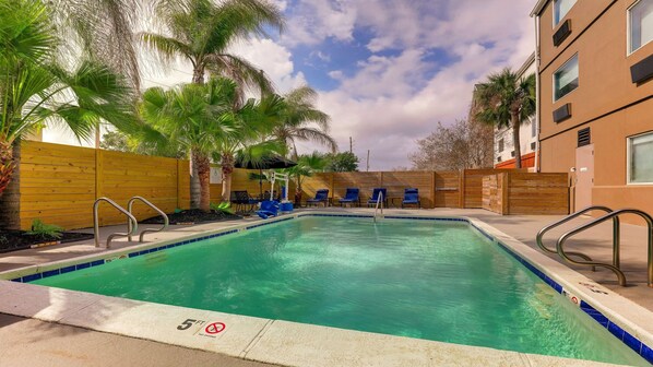 Außenpool (je nach Saison geöffnet)