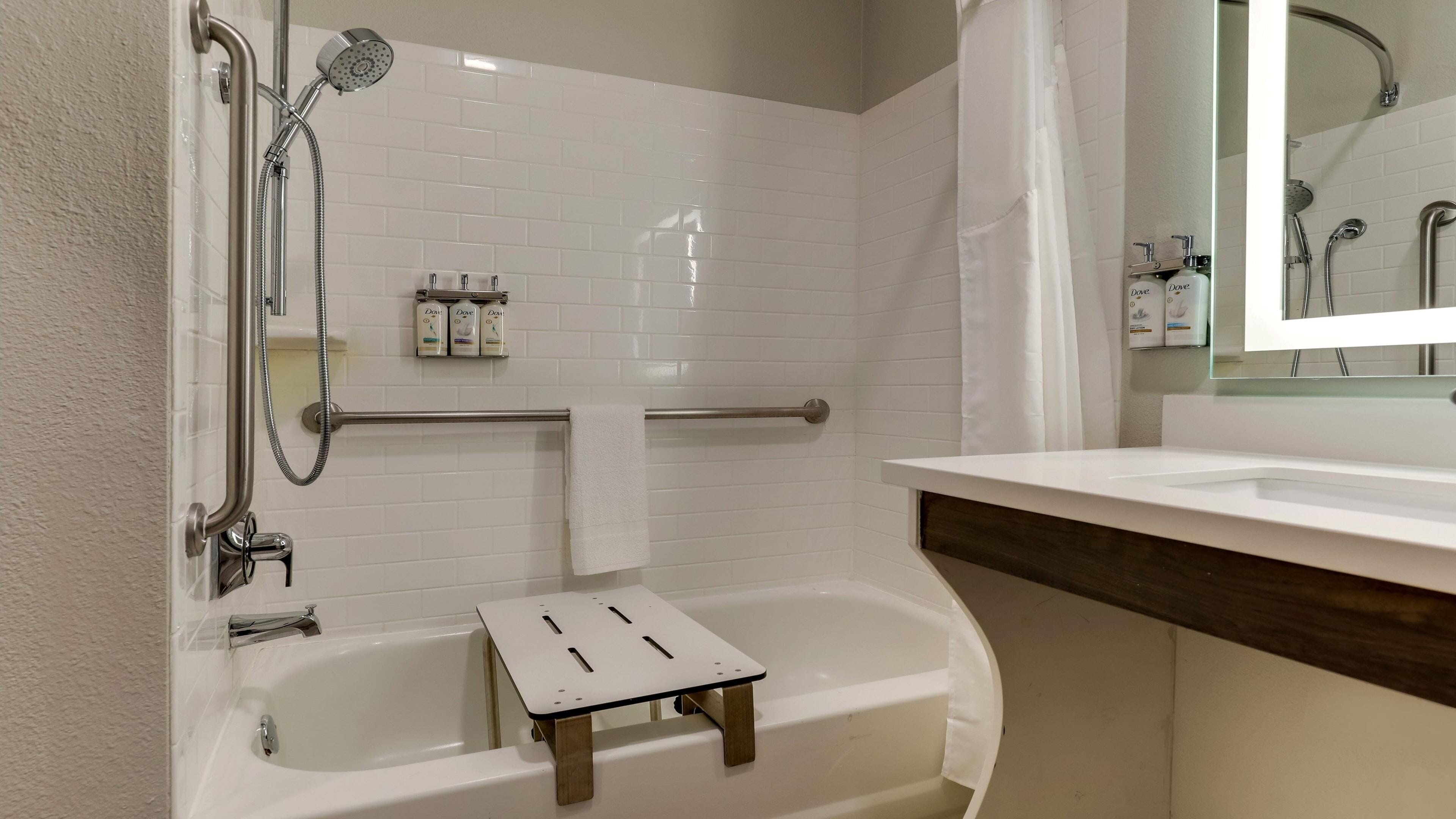 combined shower/bathtub, free toiletries, hair dryer, towels
