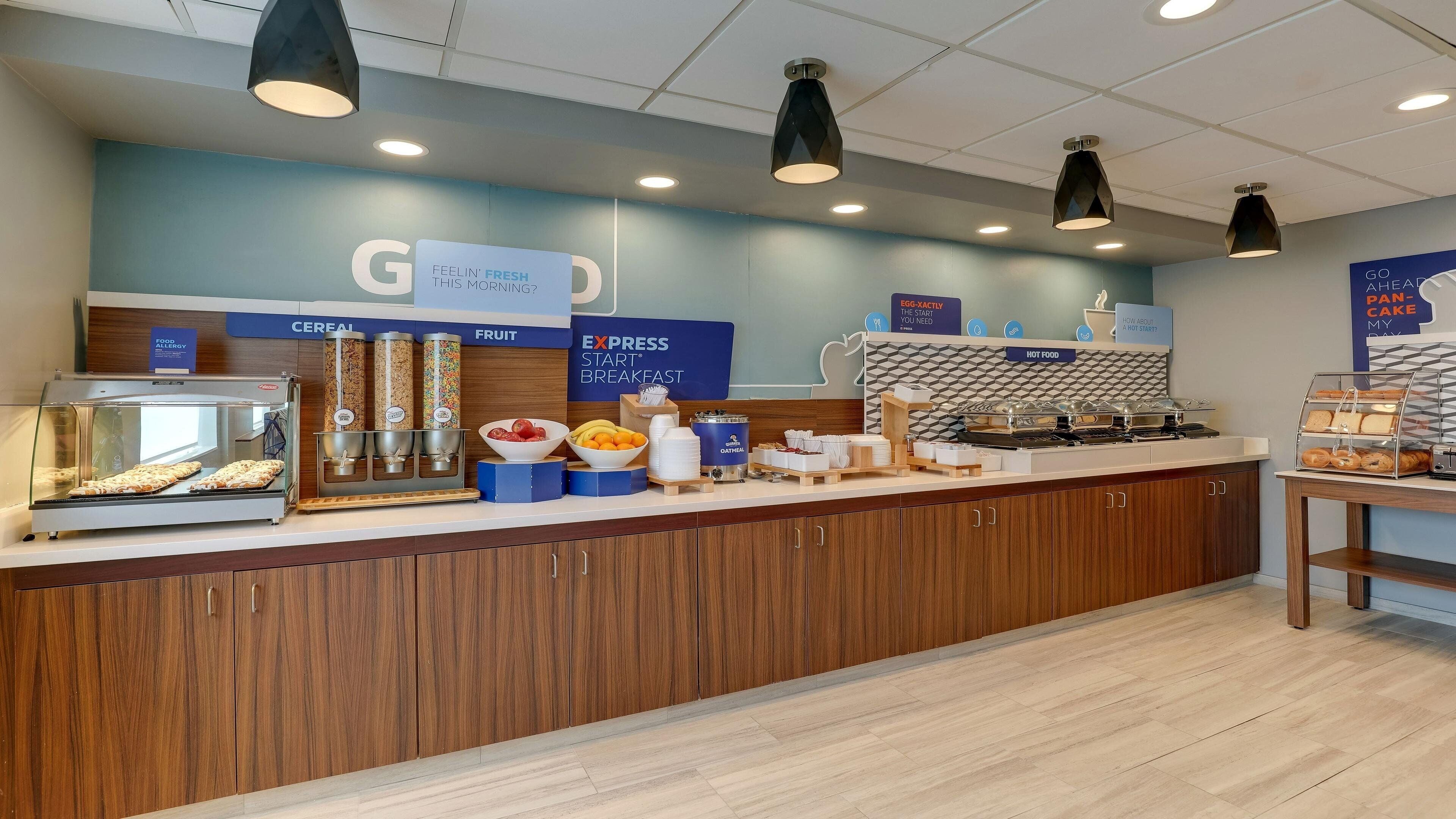 free daily continental breakfast