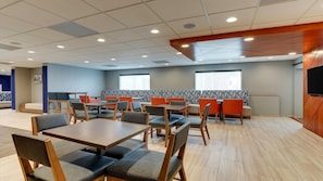 Free daily continental breakfast  - Holiday Inn Express Kenner - New Orleans Airport by IHG (Kenner)