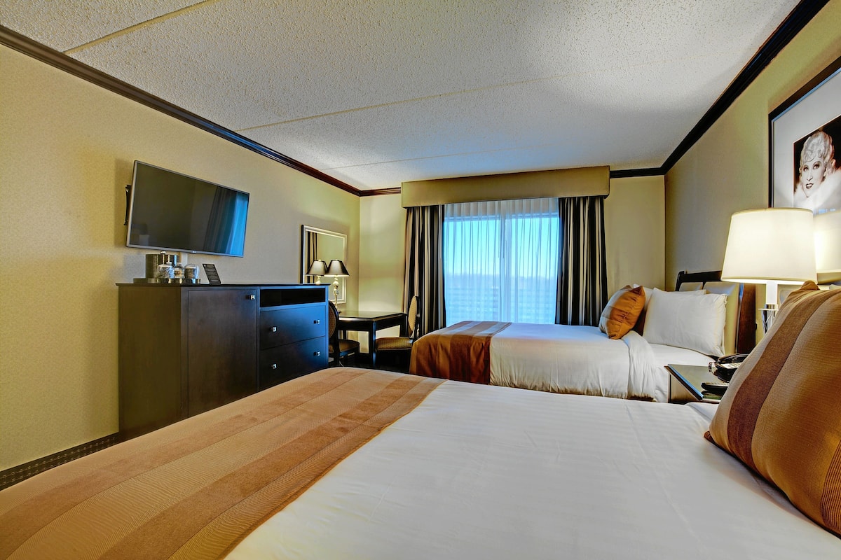 Standard Room (2 Double Beds) | Premium bedding, in-room safe, desk, iron/ironing board