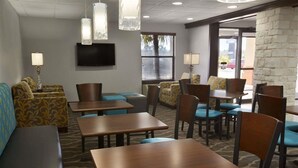 Restaurant - Hotel Kinder Express Near Coushatta Resort (Kinder)
