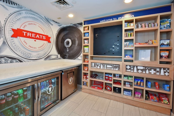 Snack bar