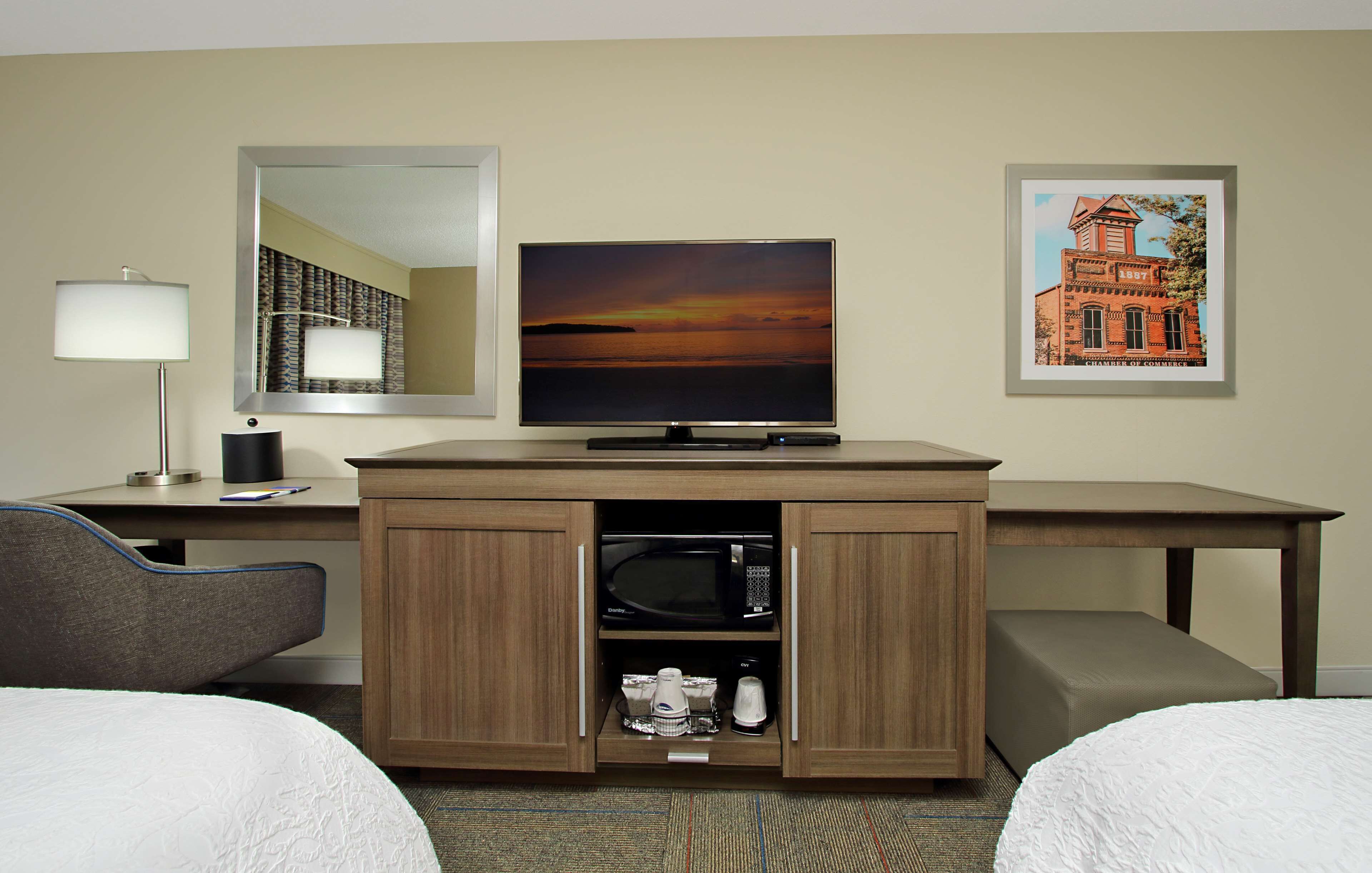 Iron/ironing board, free WiFi, bed sheets, alarm clocks