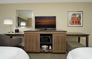 Tabla de planchar con plancha, wifi gratis, ropa de cama y despertador