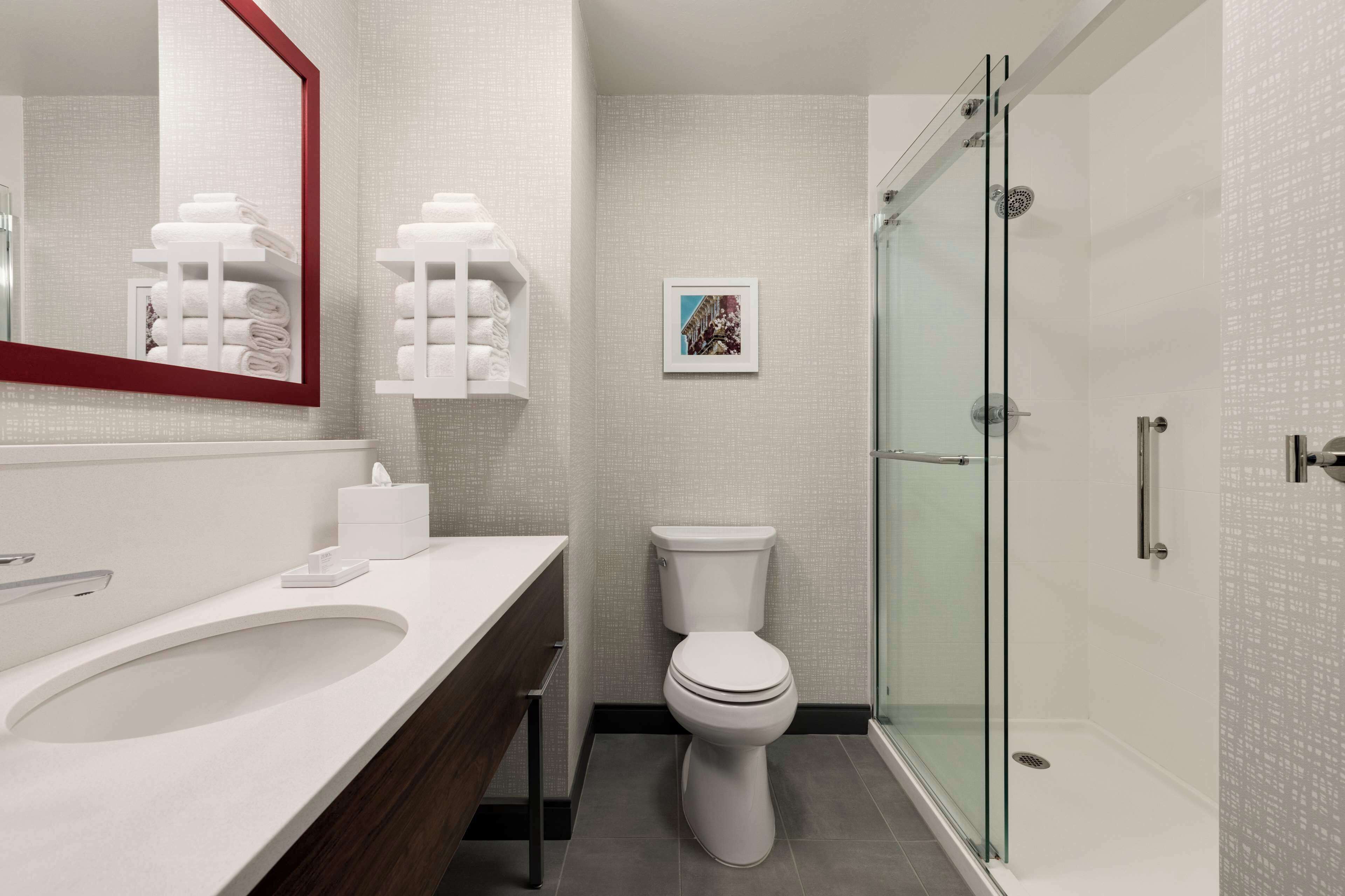 combined shower/bathtub, free toiletries, hair dryer, towels