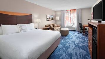 客房, 1 张特大床和 1 张沙发床 | 办公桌、熨斗/熨衣板、免费婴儿床、免费 WiFi