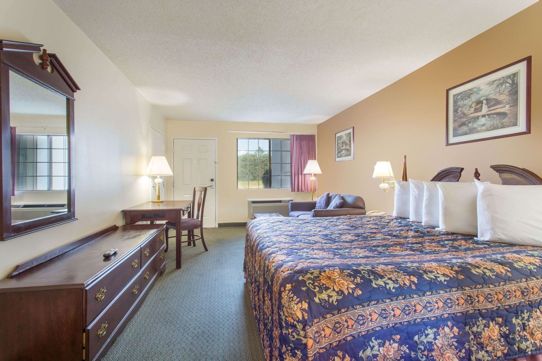 Desk, iron/ironing board, free WiFi, bed sheets