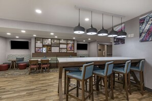 Lobby - Hampton Inn Ft Collins (Fort Collins)